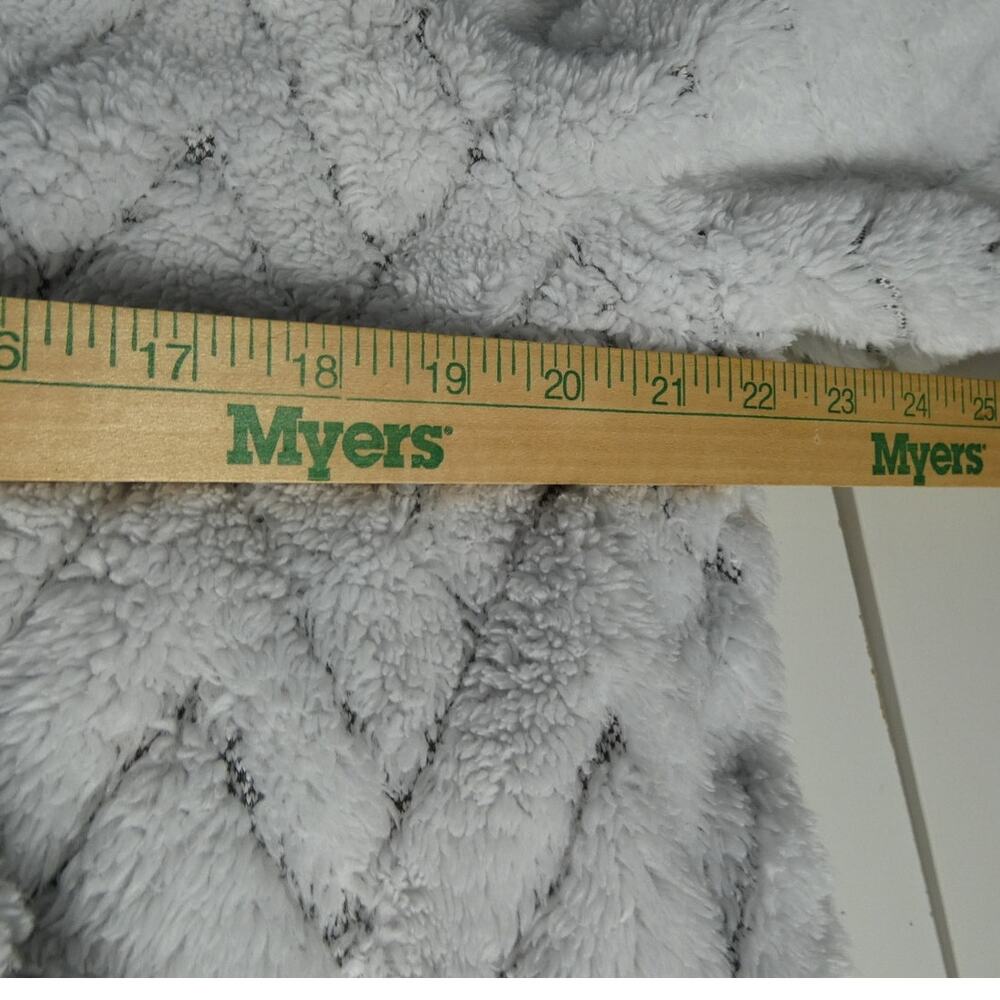 St. John's Bay Active Women's  Large Zip Up Fleece Jacket Pockets Casual - Picture 5 of 7